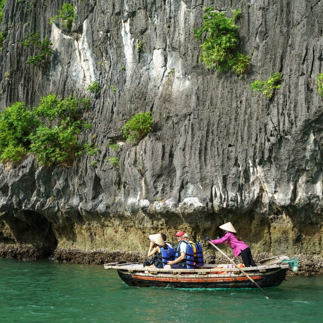 vietnam-tour-package-12