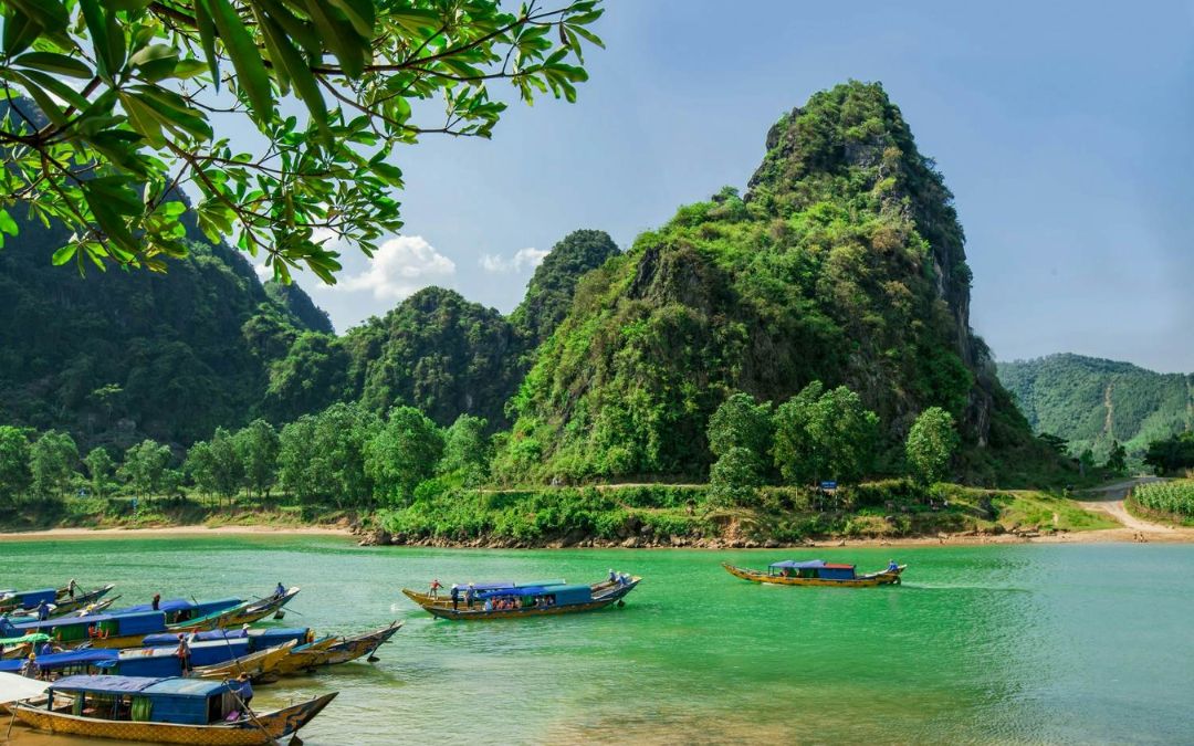 natural-wonders-in-vietnam-10-phong-nha